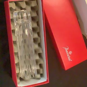 Baccarat HARMONIE 7” Vase.
